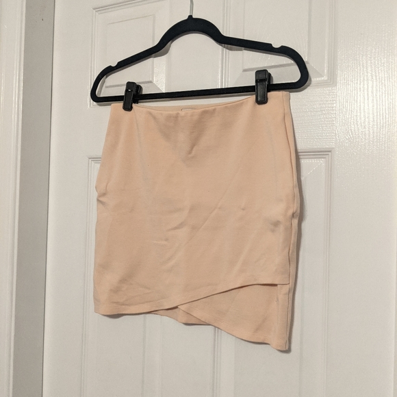 Aritzia Sunday best primrose skirt light peach - Picture 3 of 4